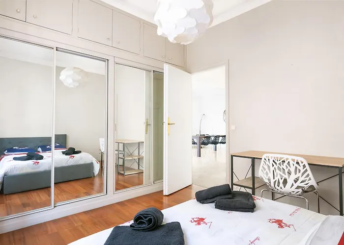 Bright And Spacious Family Nest In Appartement